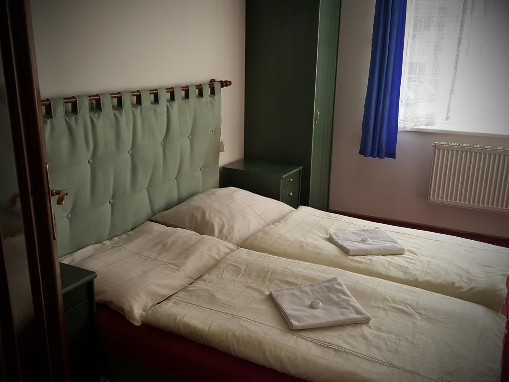 Harmony Hall Apartments Hradec Králové Kültér fotó